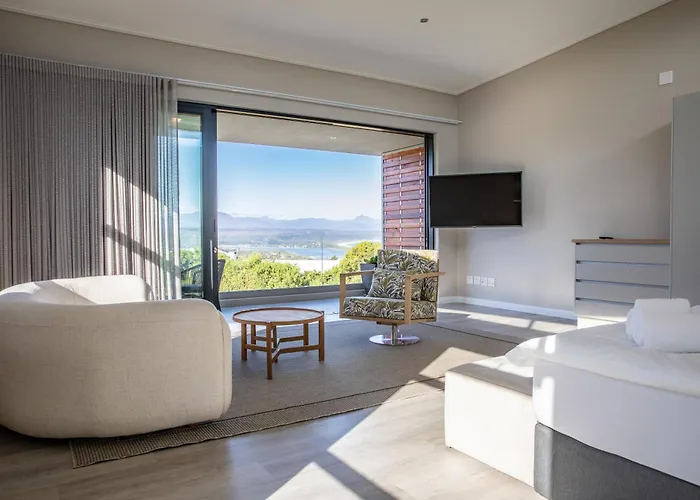 Hilltop Bayview Luxury Apartments