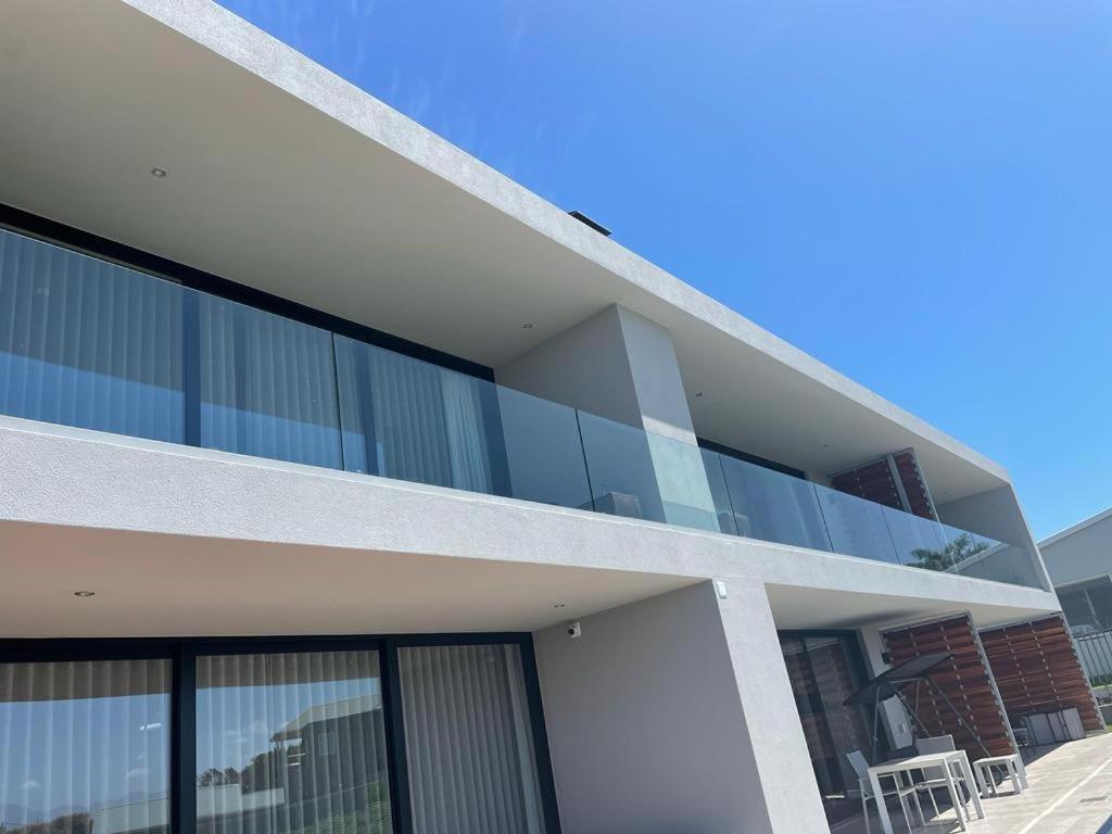 Hilltop Bayview Luxury *
