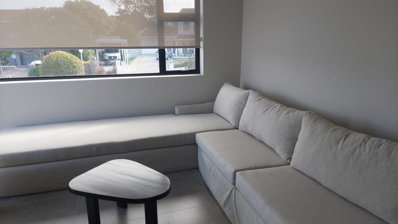Hilltop Bayview Luxury *