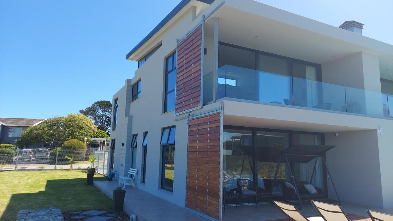 Hilltop Bayview Luxury